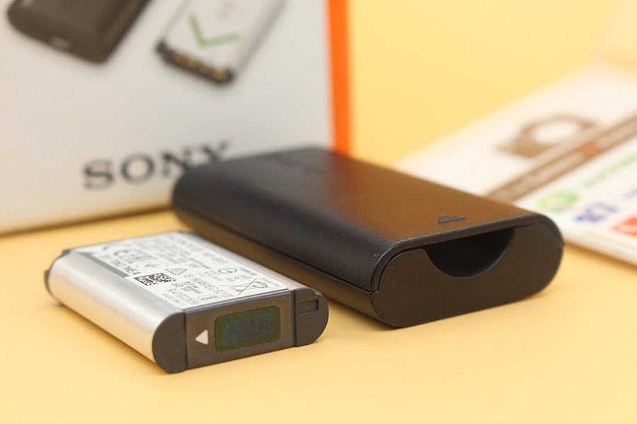 ขาย Sony ACC-TRDCX Battery and Travel DC Charger Sony NP-BX1 (มือสองของแท้ ) สภาพสวย อุปกรณ์ครบกล่อง  อุปกรณ์และรายละเอียดของสินค้า 1.Sony ACC-TRDCX Batter